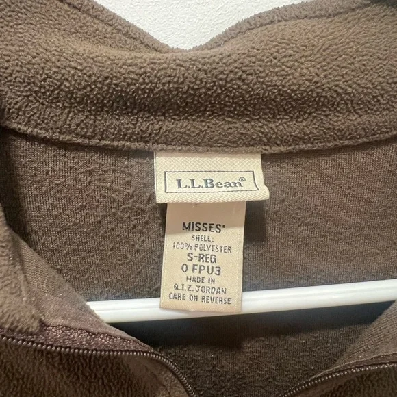 L.L. Bean Chocolate Brown Fleece Pullover - Picture 2 of 2